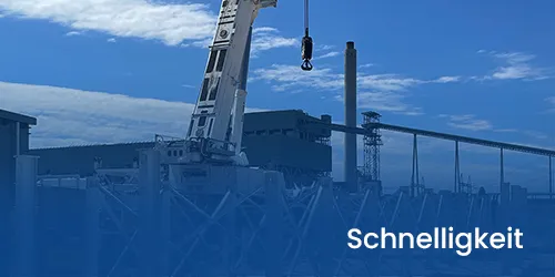 Zuverlässige, hochwertige Schaltanlagen mit blauem Farbverlauf und überlagertem Text „Zuverlässigkeit“